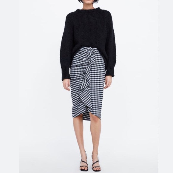 Plaid pencil skirt with frill details. - Picture 1 of 10